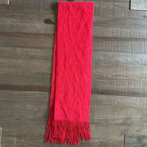 Alpaca Red Scarf With Fringe - Picture 1 of 3